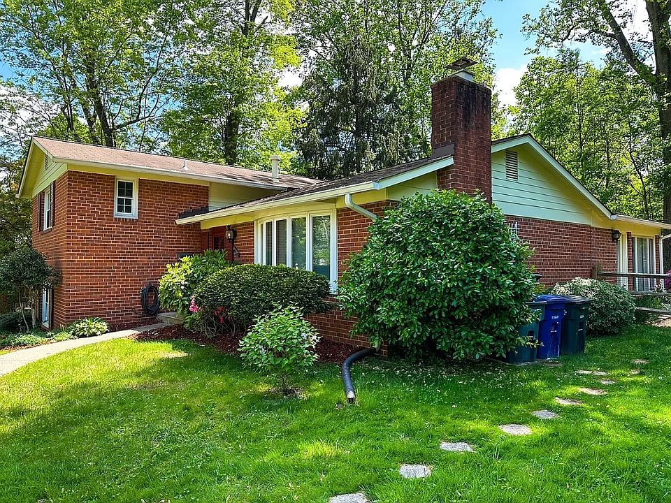 3 bedrooms, 2 full & 2 half baths, lots of living space over 3 level with plenty of storage and outdoor space to enjoy!