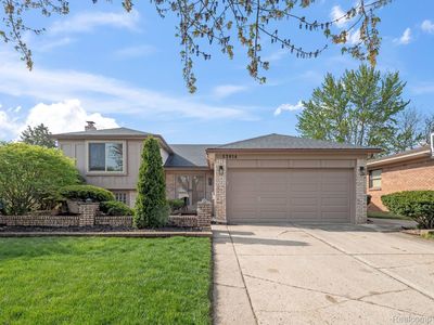 13814 Brougham Dr, Sterling Heights, MI, 48312