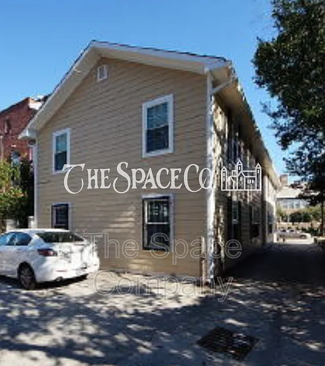 995 King St #C