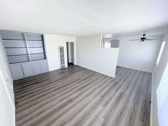 3rd image of 1111 W 94th St #8