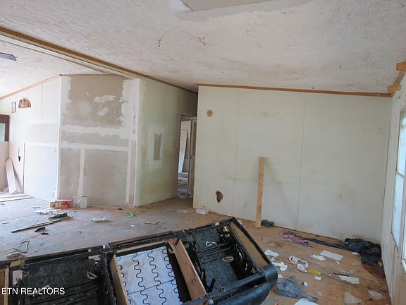 3rd image of 145 Old Sweetwater Rd