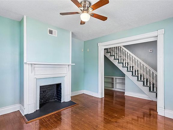 4th image of 526 Avenue S Ave