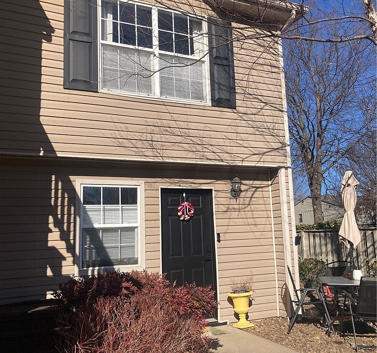 1st image of 2128 N Garland Ave APT 4
