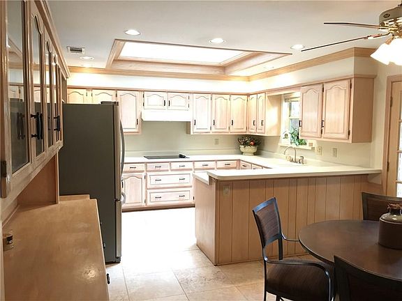 4th image of 1729 Tawakoni Ln
