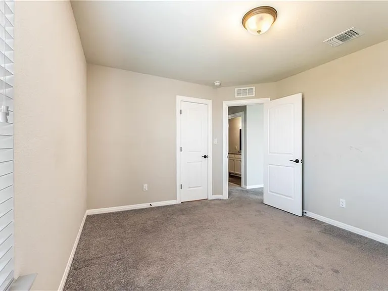 5413 Traviston Dr — Photo 26