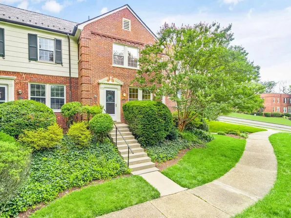 1600 S Barton St APT 748, Arlington, VA 22204