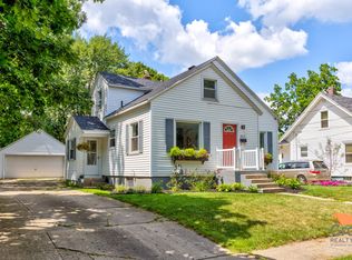 2619 Forest Grove Ave SW, Wyoming, MI 49519