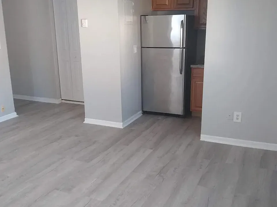 65 James St #3