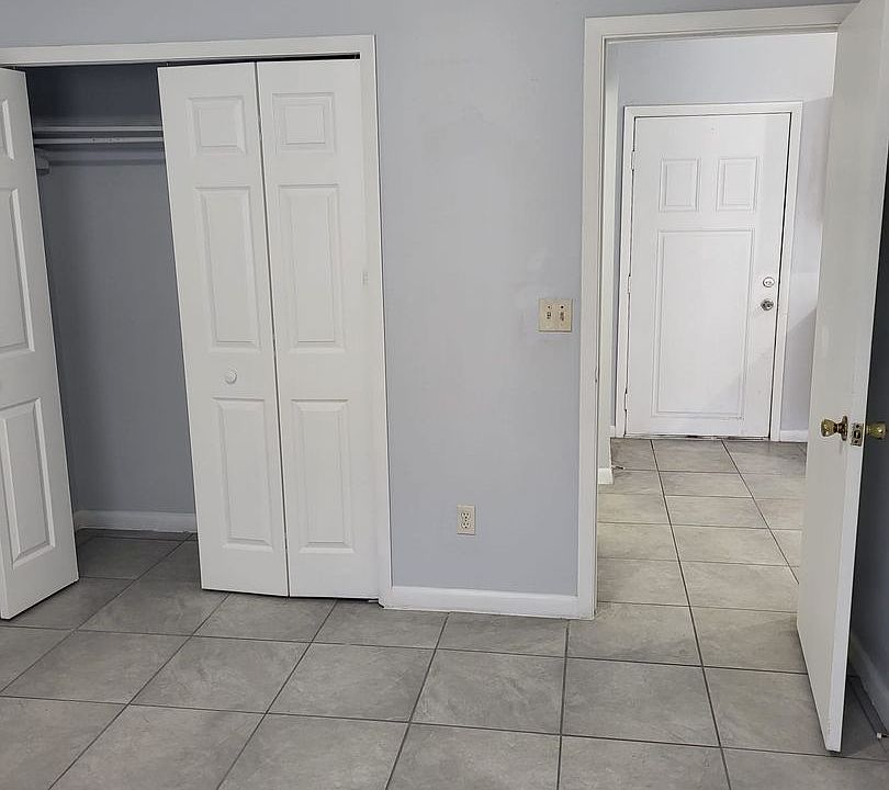 1st image of 26 E 59th St APT 200