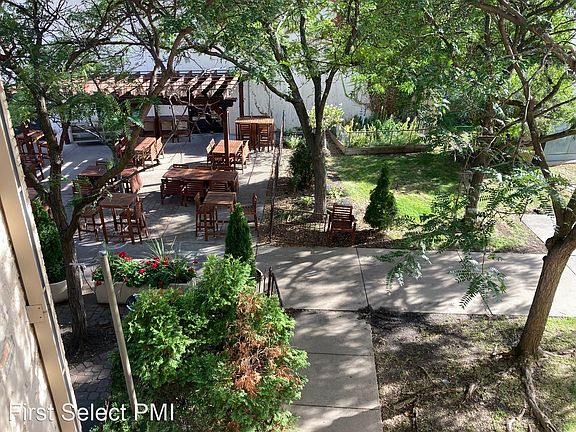3rd image of 210 Hennepin Ave E APT 206