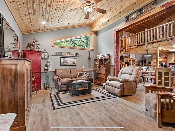 3rd image of 9363 Larue Rd