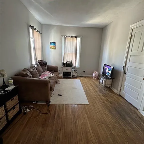 590 Richmond Ave — Photo 7