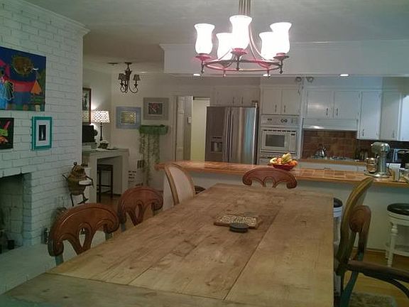 4th image of 722 Granville Dr