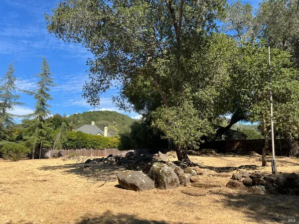 4615 Morris Court, Santa Rosa, CA 95405
