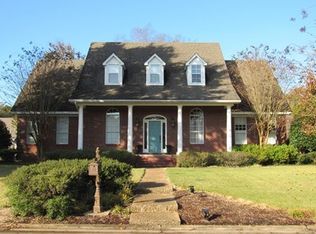 2447 Pryor St, Grenada, MS 38901
