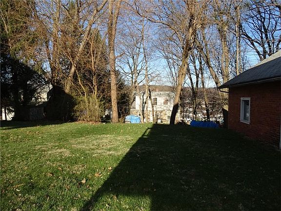 3rd image of 447 Argonne Dr