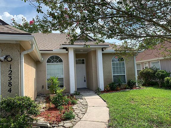 2nd image of 12384 Casheros Cove Dr S