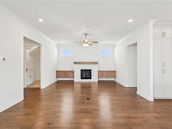 6th image of this home