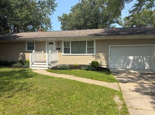 68 Millbrook Dr, Amherst, NY 14221