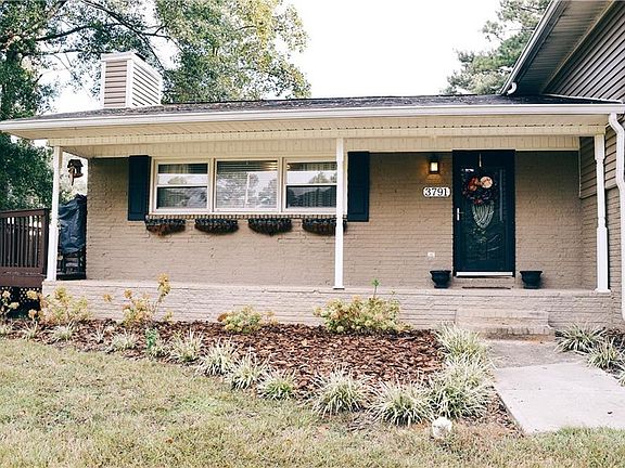 3rd image of 3791 Herren Dr SW