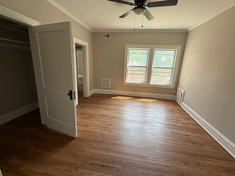 Bosworth Apartments — Photo 3