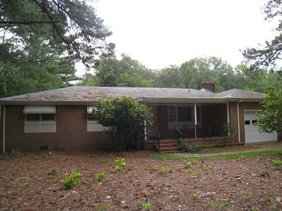 1st image of 821 Washington Dr