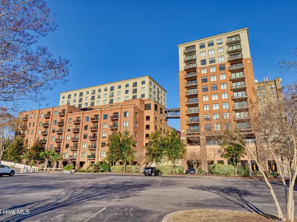 240 N Water Street Apt 1255, Wilmington, NC 28401