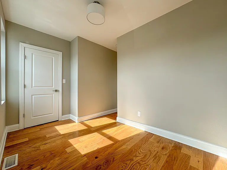 1838 Capitol Ave NE — Photo 19