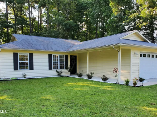 703 Stately Pines Road, New Bern, NC 28560