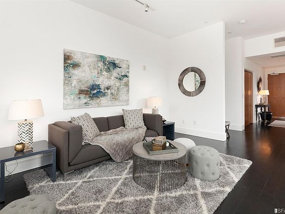 5th image of 818 Van Ness Ave #806