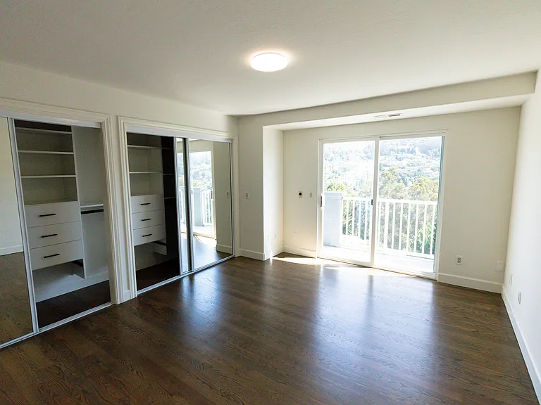 5070 Cochrane Ave — Photo 22