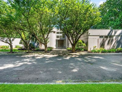 11 Pond View Dr, Upper Brookville, NY, 11771