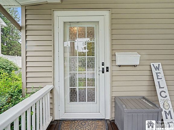 4th image of 1318 Newland Ave