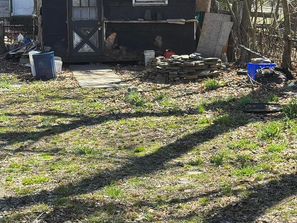 2nd image of 62 Canaan St