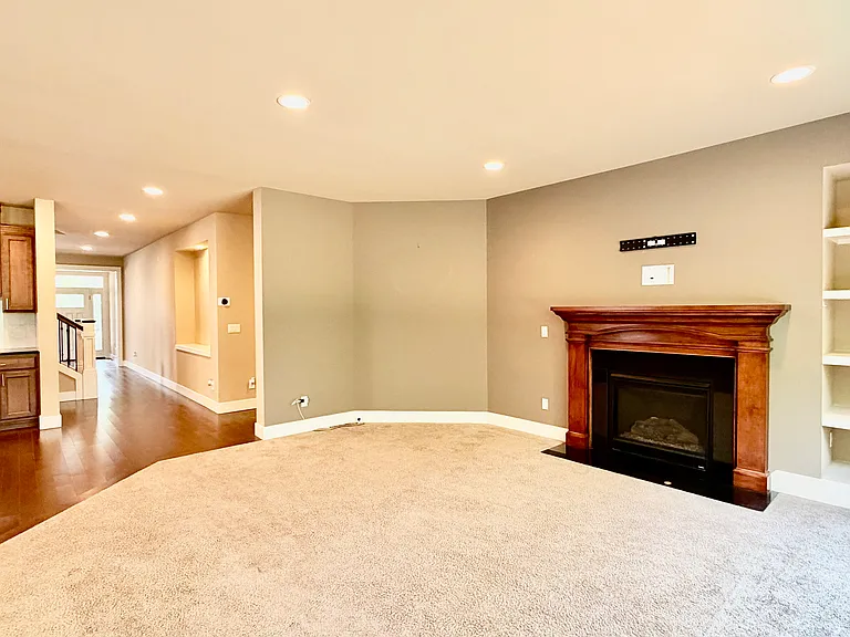 27142 SE 13th St — Photo 14