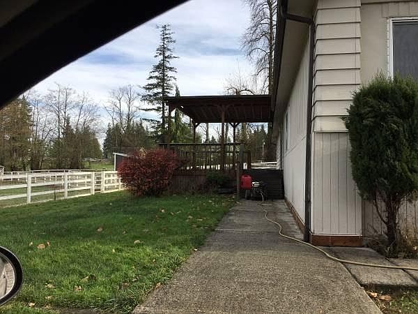 Front porch overlooking horse paddocks