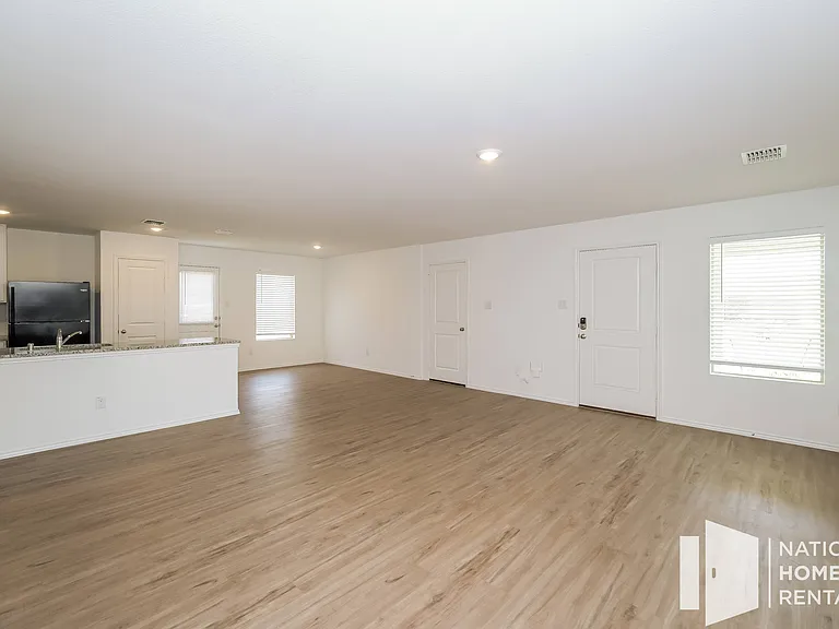 15025 Tejano St — Photo 2