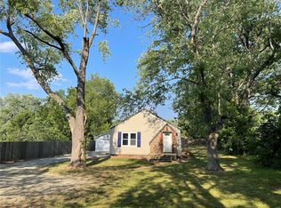 1124 S Henry St, Farmington, MO 63640