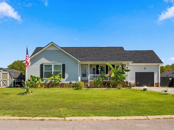 2015 Patricia Dr, Greenbrier, TN 37073