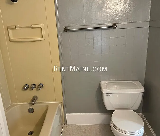 232 Center St #3 — Photo 9