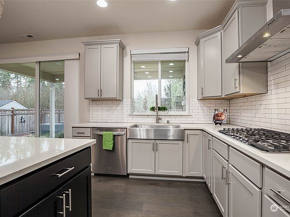 4th image of 13143 178th Avenue E