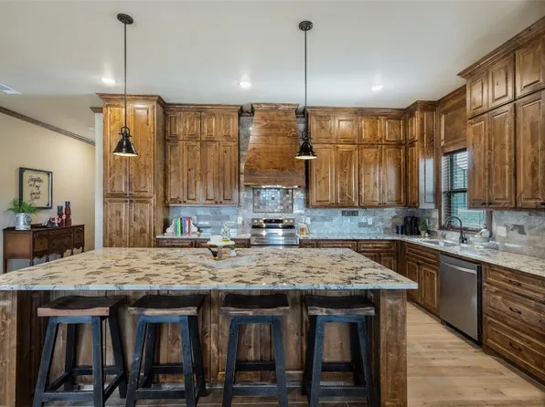 315 Orduna St, Trenton, TX 75490