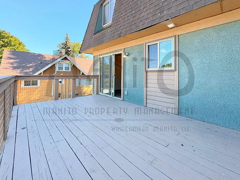 523 E 11th Ave — Photo 11