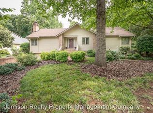 924 Laurel Park Ln, Charlotte, NC 28270
