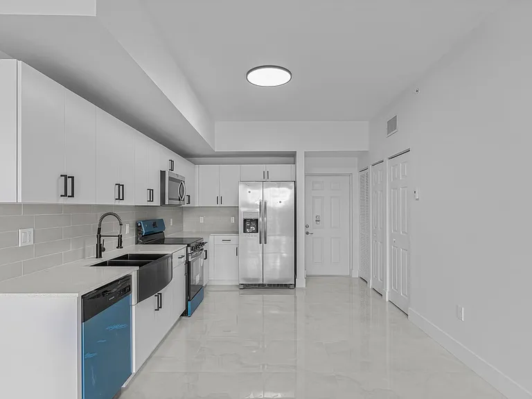 16925 SW 100th Ave #B1 — Photo 18