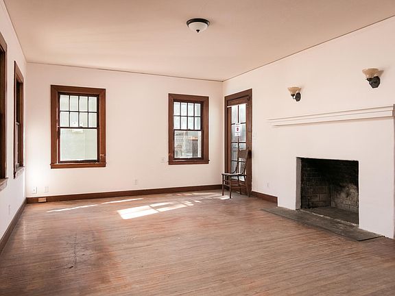 4th image of 548 Kensington Dr
