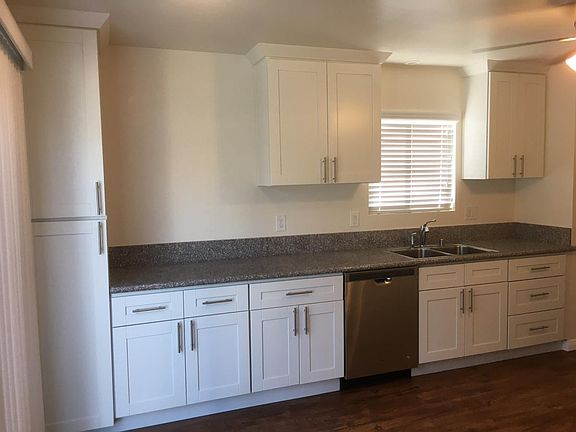 2nd image of 562 E Lemon Ave