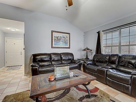 4th image of 3028 Caballero Cir