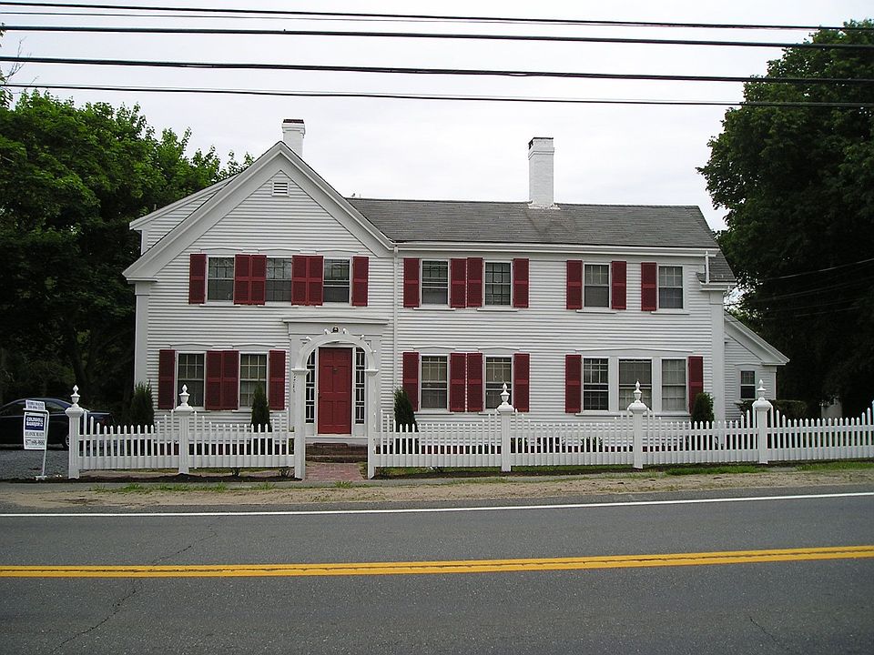 Front view of 3 family Antique Colonial