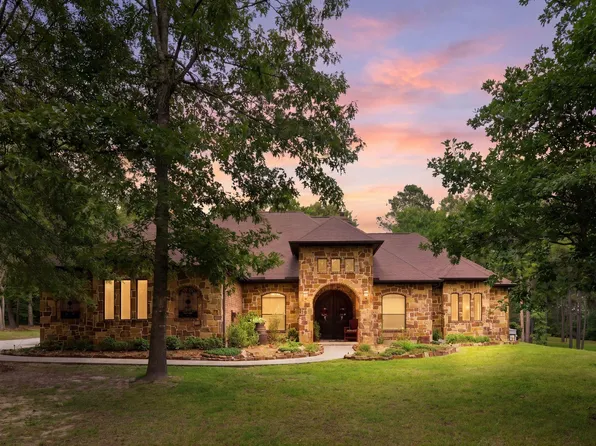 156 Dedication Trl, Huntsville, TX 77340
